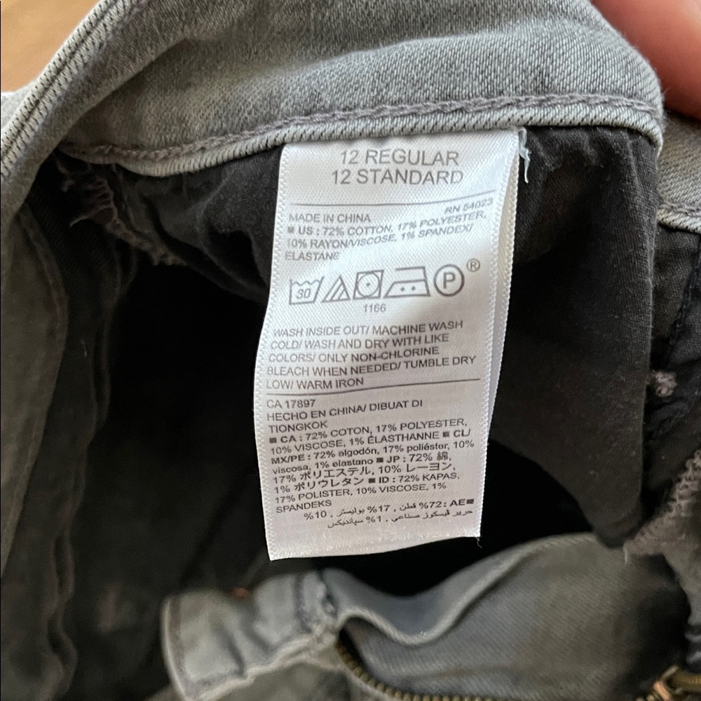 Old Navy Women’s Rockstar Mid-Rise Slim Stretch Jeans in Gray - Picture 3 of 7
